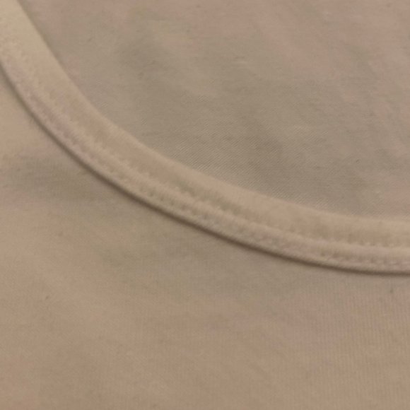 ZENANA OUTFITTERS | cropped white tee - Picture 3 of 4